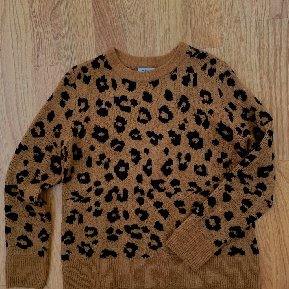 Leopard print sweater